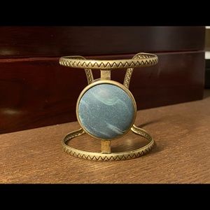 NWT Beautiful Stone Bracelet